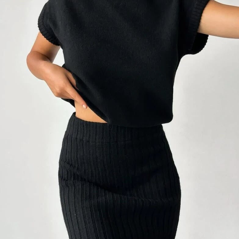 CARDIGAN SANS MANCHES ET JUPE EN MAILLE FEMININO Essentielle 
